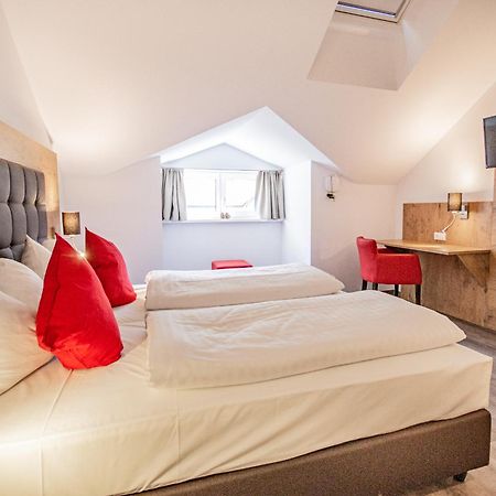 Hotel Wilder Mann ستيناش آم بيرنر الغرفة الصورة