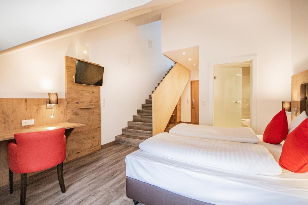 Hotel Wilder Mann ستيناش آم بيرنر المظهر الخارجي الصورة