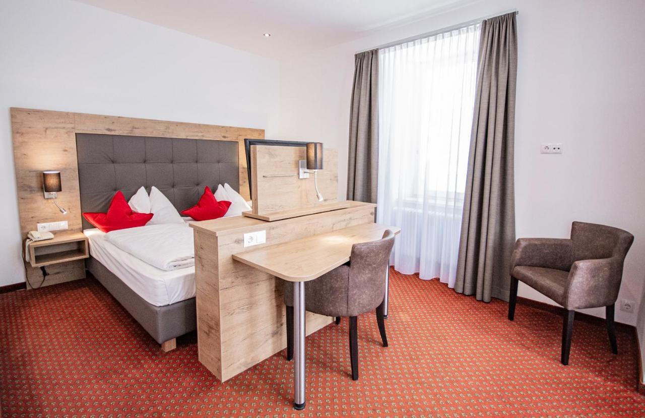 Hotel Wilder Mann ستيناش آم بيرنر المظهر الخارجي الصورة