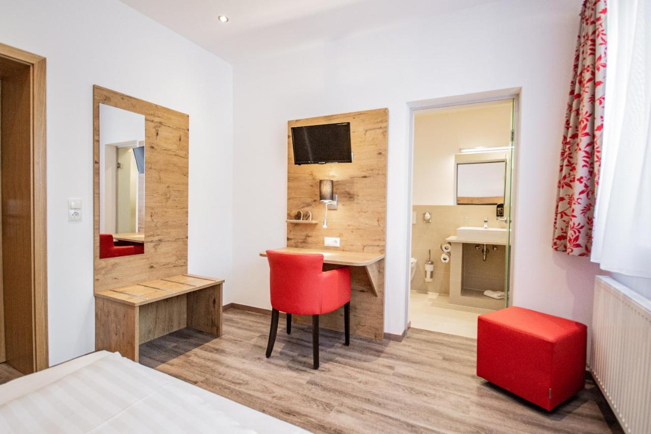 Hotel Wilder Mann ستيناش آم بيرنر المظهر الخارجي الصورة