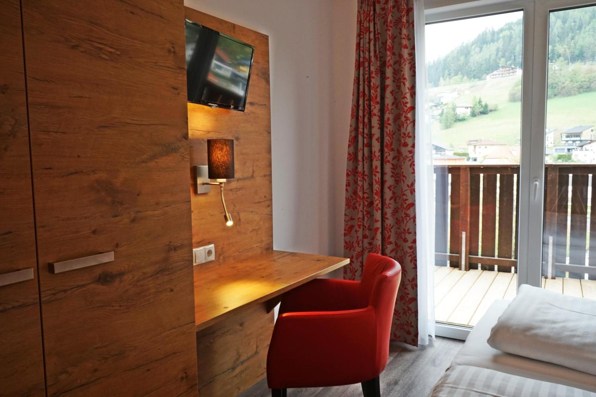 Hotel Wilder Mann ستيناش آم بيرنر الغرفة الصورة